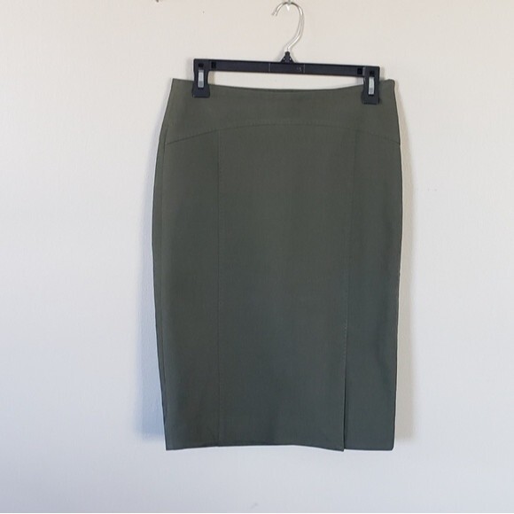 NWT Banana Republic Women's Green Pencil Skirt Size 2 - Picture 1 of 9